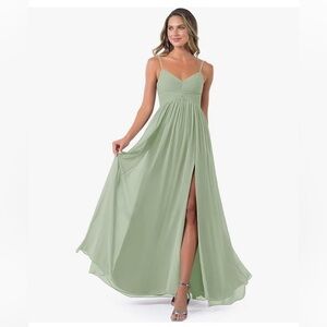 V-Neck, Empire Waist, A-Line, Prom/Bridesmaid Dress NWT